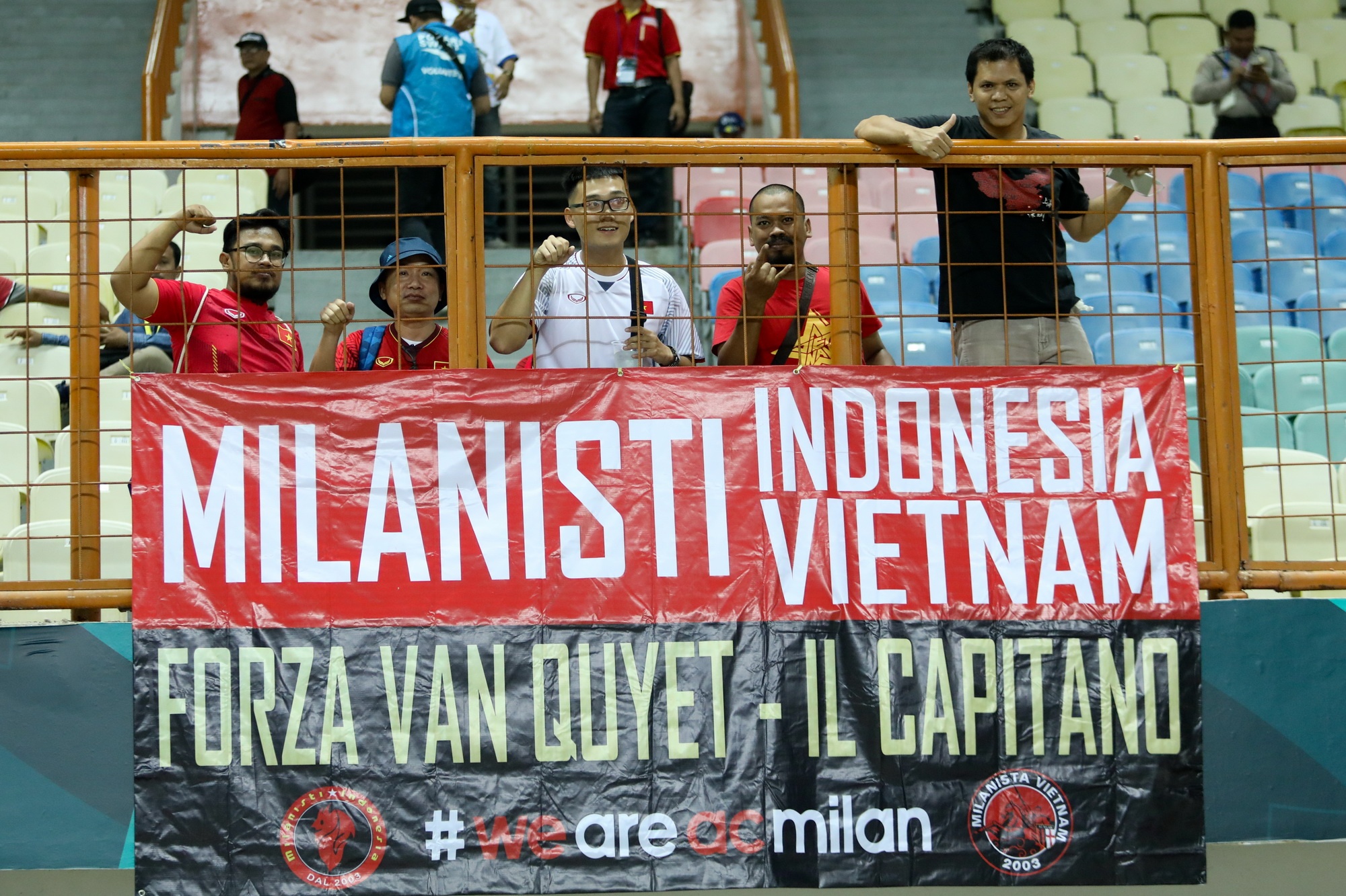 Van Quyet ngoi sao den anh 2