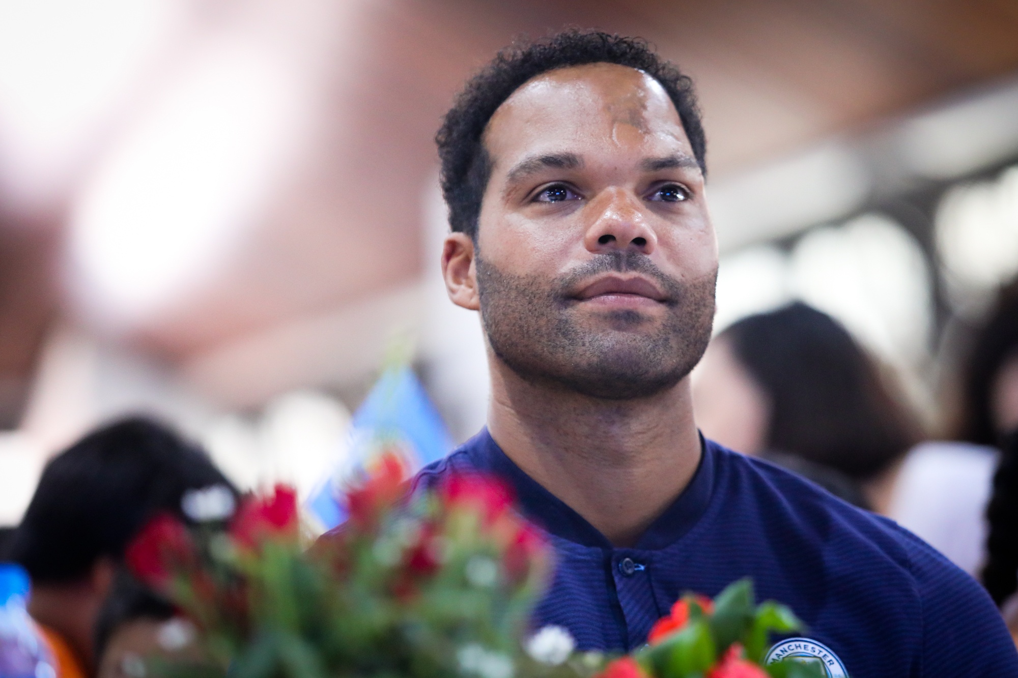 Joleon Lescott da phui truoc khi gap Quang Hai anh 3