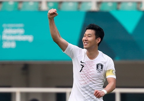 Lescott: Tiec vi Son Heung-min va Han Quoc da loai Olympic Viet Nam hinh anh