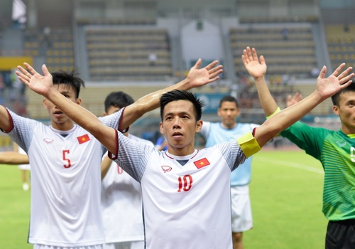 Van Quyet van la ngoi sao tan cong hang dau cua bong da Viet Nam hinh anh