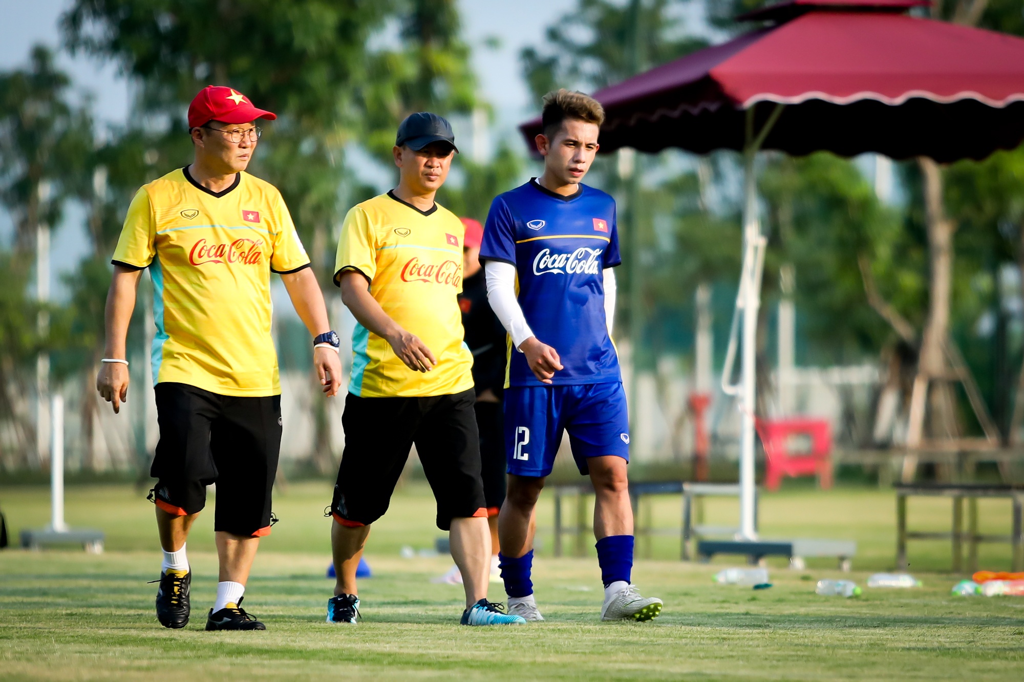 Tro ly Le Huy Khoa quan trong the nao anh 4