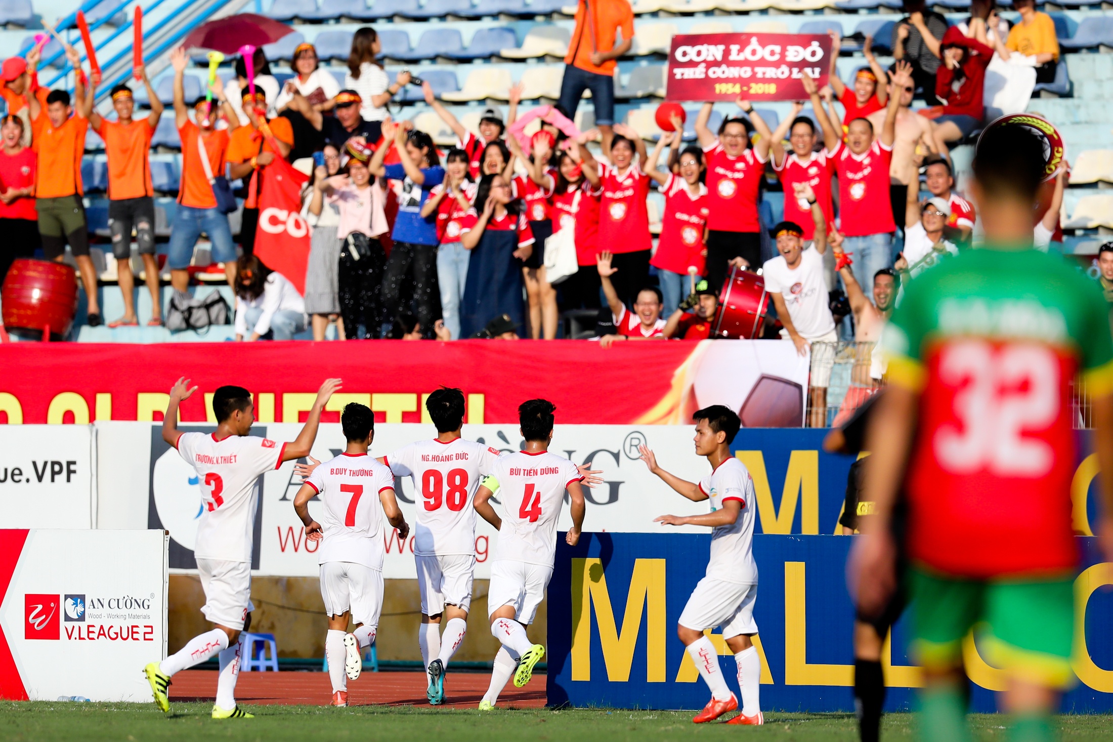 Hau due The Cong tro lai V.League anh 10