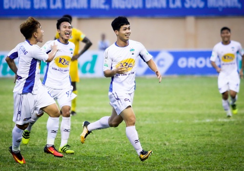 Cong Phuong se tro thanh Vua pha luoi noi 2018? hinh anh