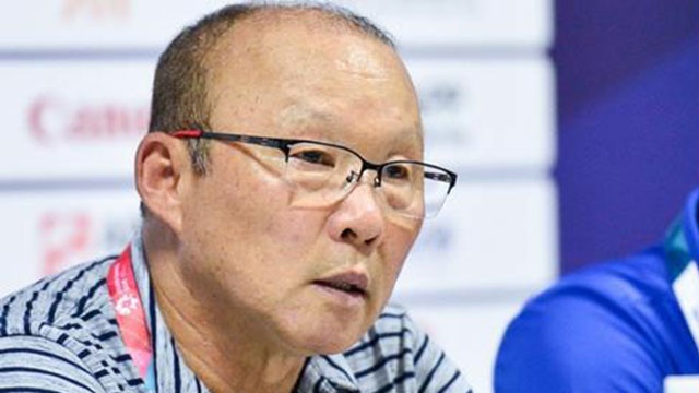 HLV Park Hang-seo trieu tap nhieu cai ten la len tuyen Viet Nam hinh anh