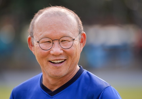 VFF tim duoc phien dich moi cho HLV Park Hang-seo hinh anh