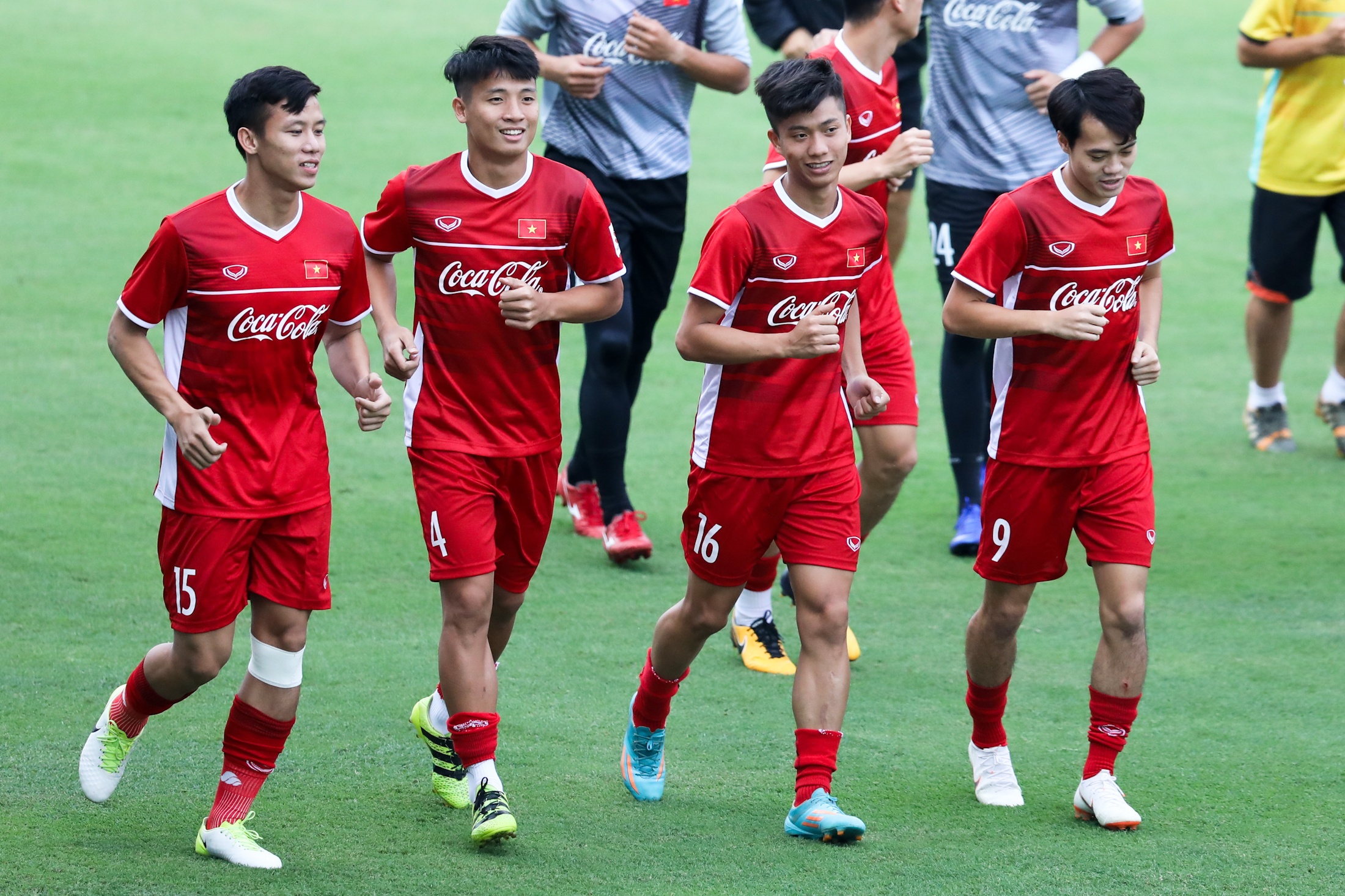 Tan binh tuyen Viet Nam nguong ngung anh 2