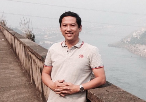 VFF cong khai danh tinh tro ly ngon ngu moi cua HLV Park Hang-seo hinh anh