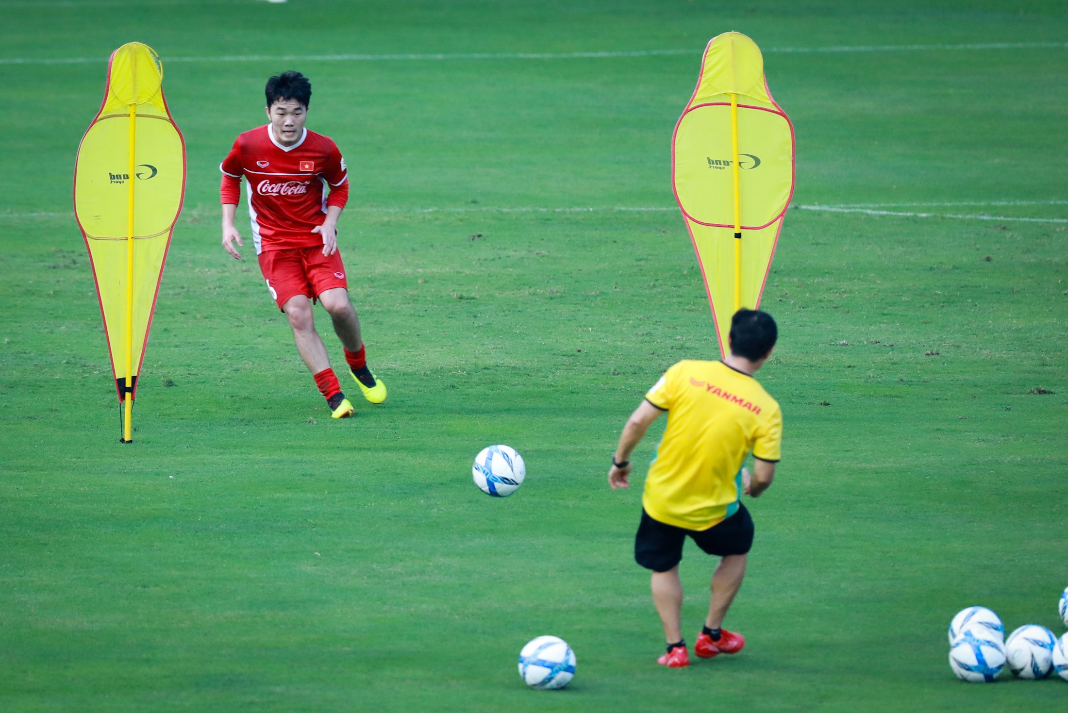 HLV Park Hang-seo bat Xuan Truong tap them anh 2