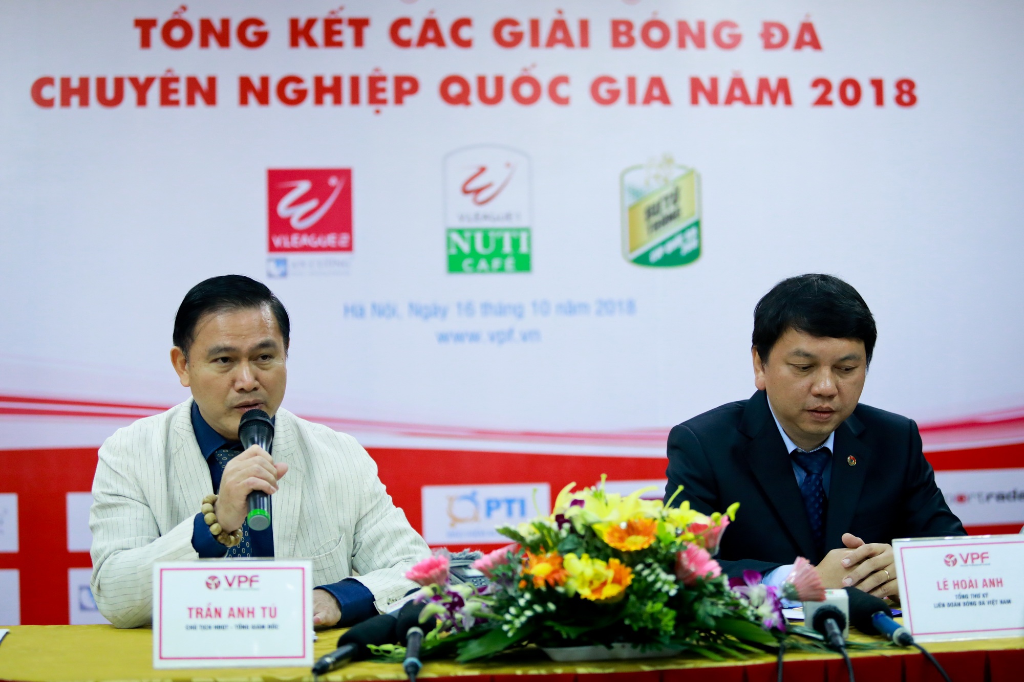 Bóng đá Việt Nam chuyên nghiệp 18 năm ảnh 2 Bong da Viet Nam chuyen nghiep 18 nam anh 2