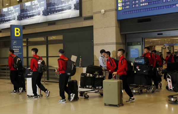 Đội tuyển Việt Nam đã đến Hàn Quốc ảnh 1 Doi tuyen Viet Nam da den Han Quoc anh 1