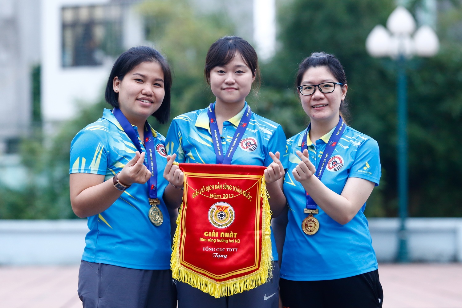 Nu xa thu mang hai dong mau Viet - Nhat anh 3