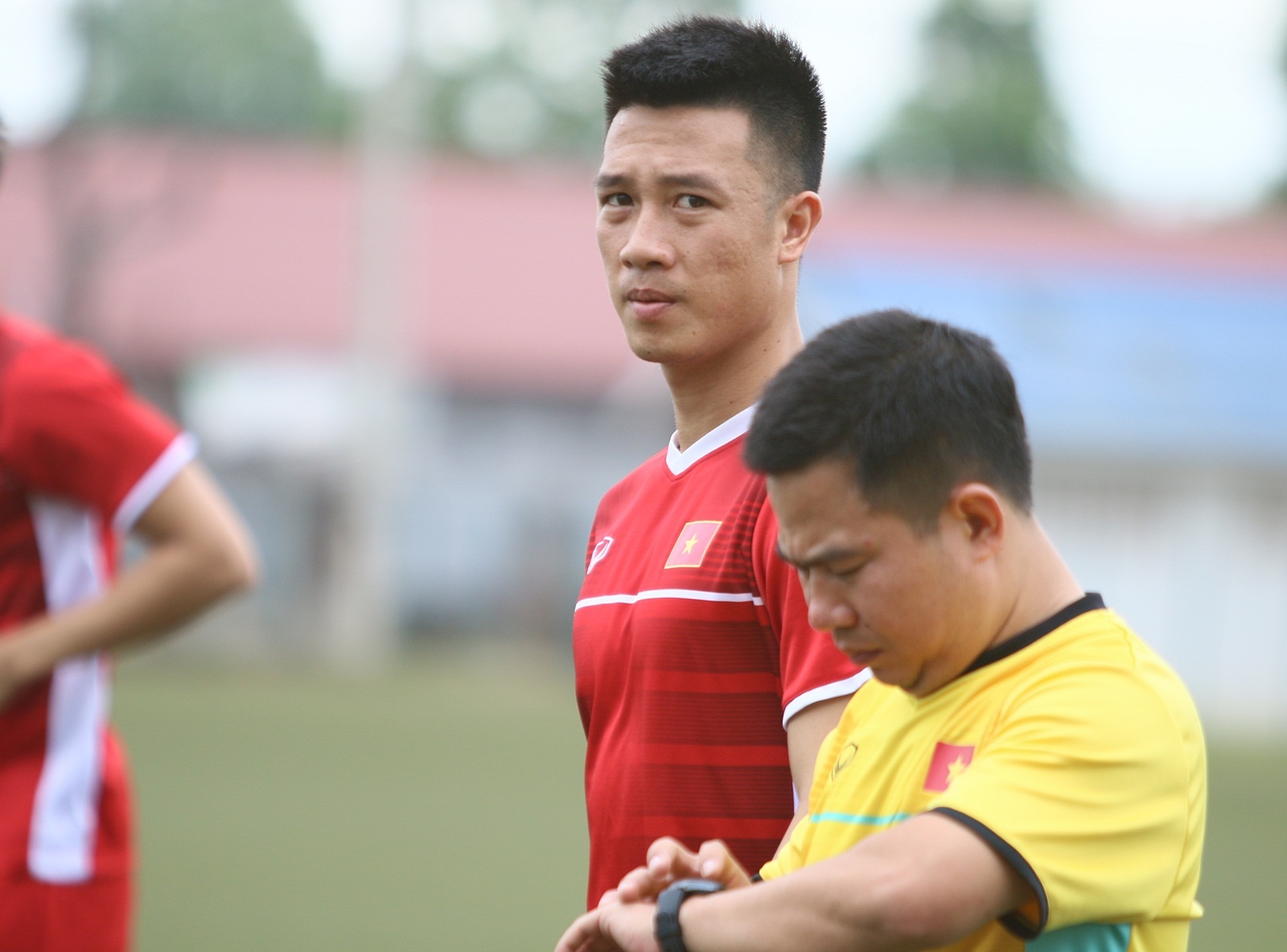 Van Quyet chan thuong anh 5