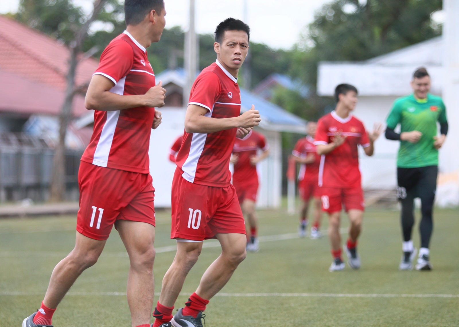 Van Quyet chan thuong anh 6