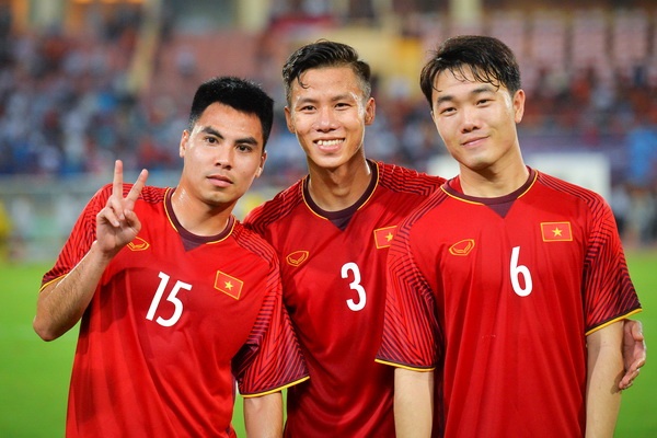 Tuyen Viet Nam dang lot xac mot lan nua o AFF Cup 2018? hinh anh