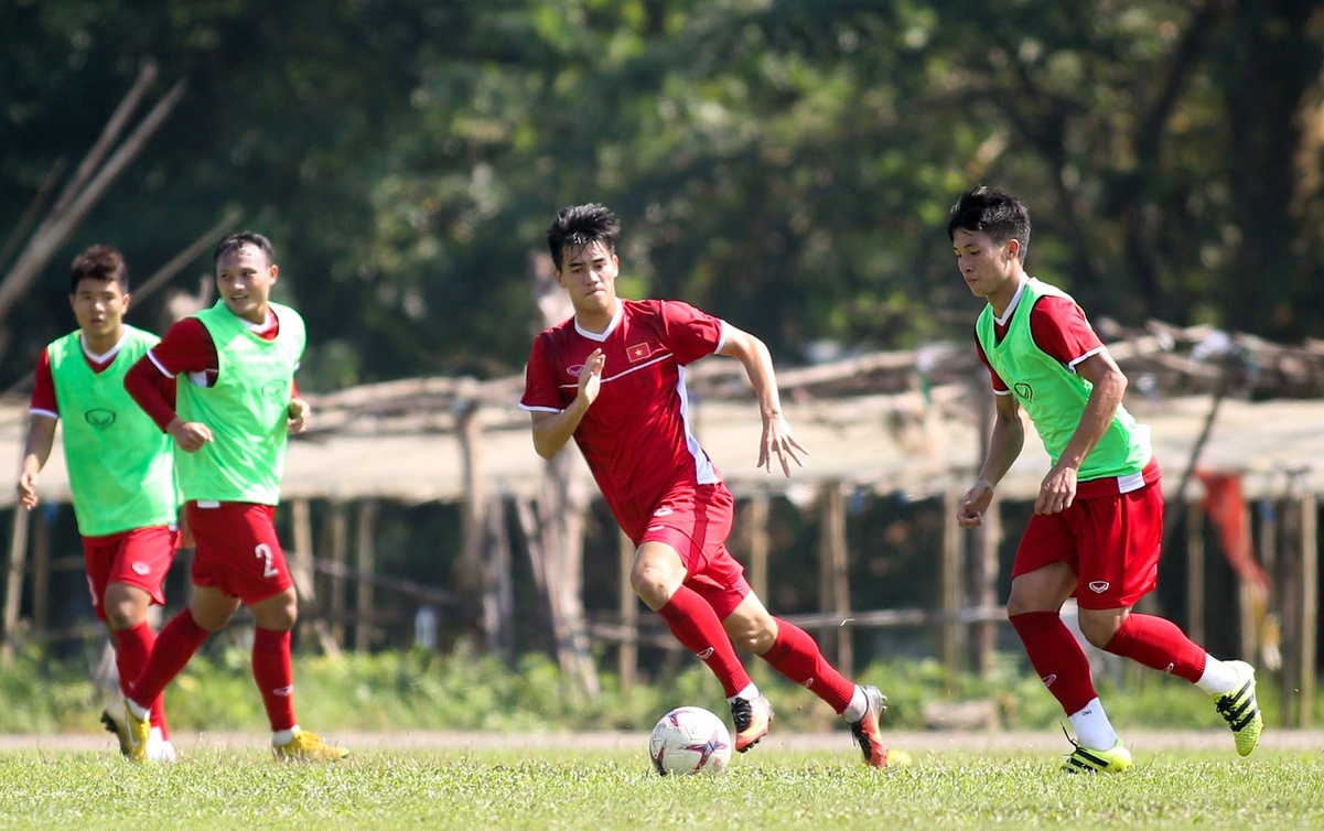 Huy Hung tro lai thay Xuan Truong anh 1