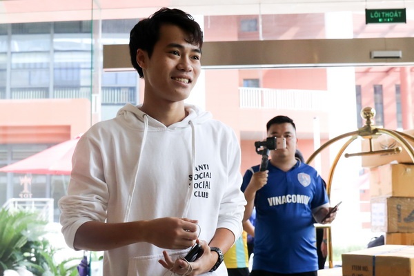 Van Toan se cung tuyen Viet Nam sang Philippines da ban ket AFF Cup hinh anh