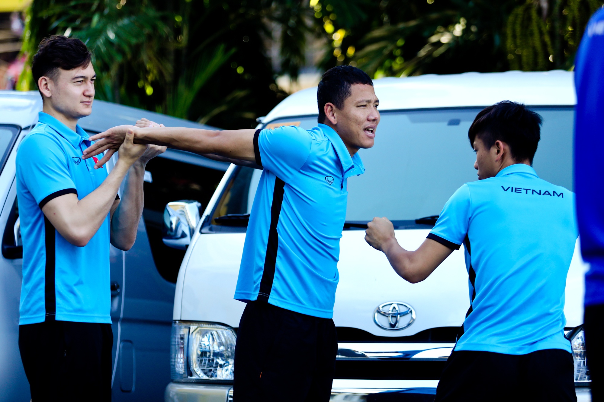 Tuyển Việt Nam tập buổi đầu tiên trên đất Bacolod ảnh 10 Tuyen Viet Nam tap buoi dau tien tren dat Bacolod anh 10