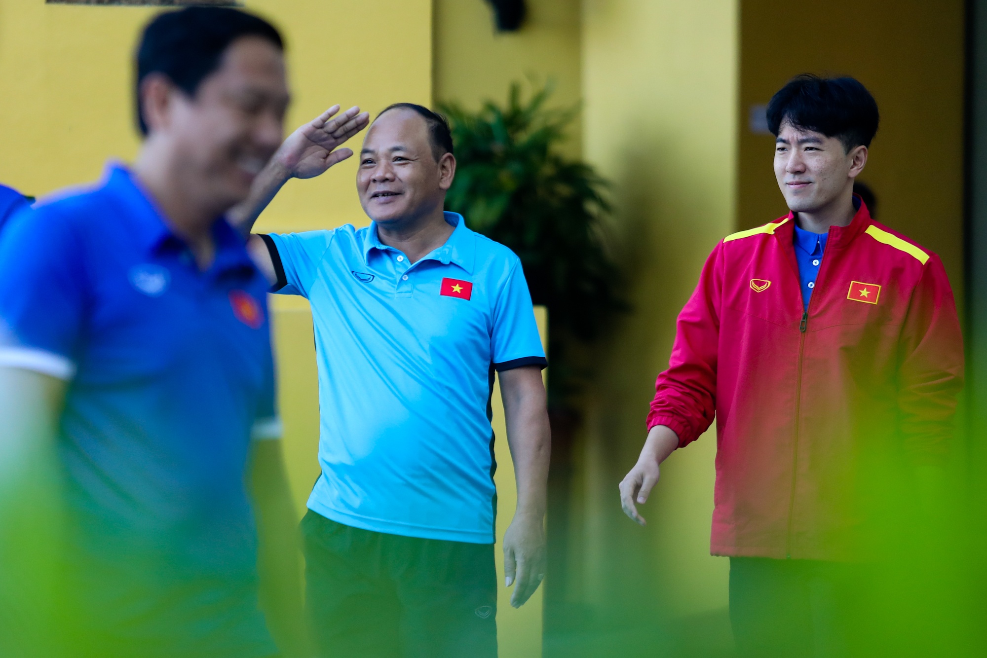 Tuyển Việt Nam tập buổi đầu tiên trên đất Bacolod ảnh 3 Tuyen Viet Nam tap buoi dau tien tren dat Bacolod anh 3