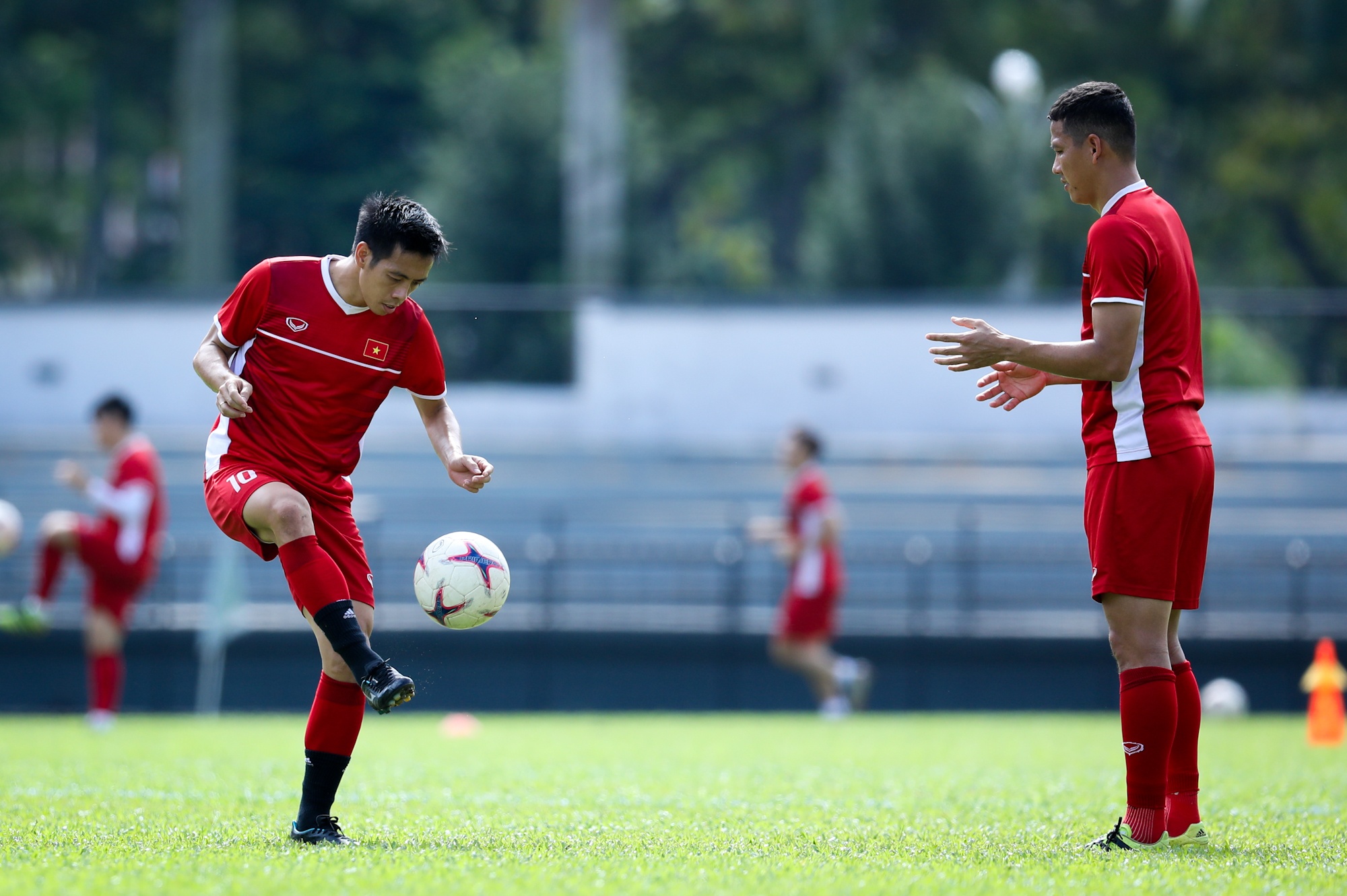 CDV Malaysia ghi hinh buoi tap cua tuyen Viet Nam anh 9