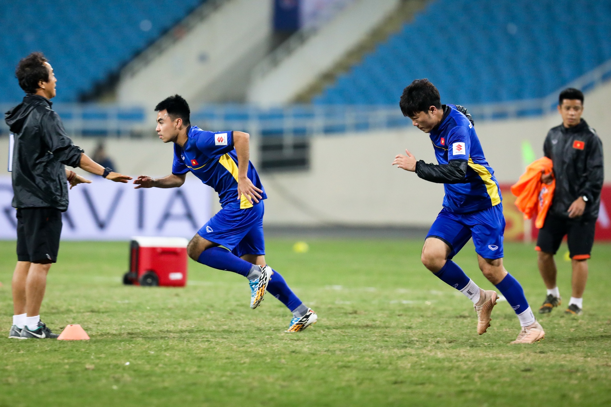 Duc Huy cho Xuan Truong hit khoi anh 2