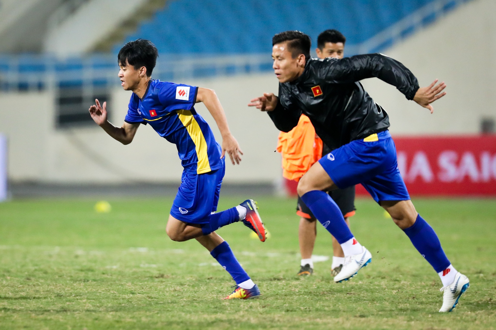 Duc Huy cho Xuan Truong hit khoi anh 3