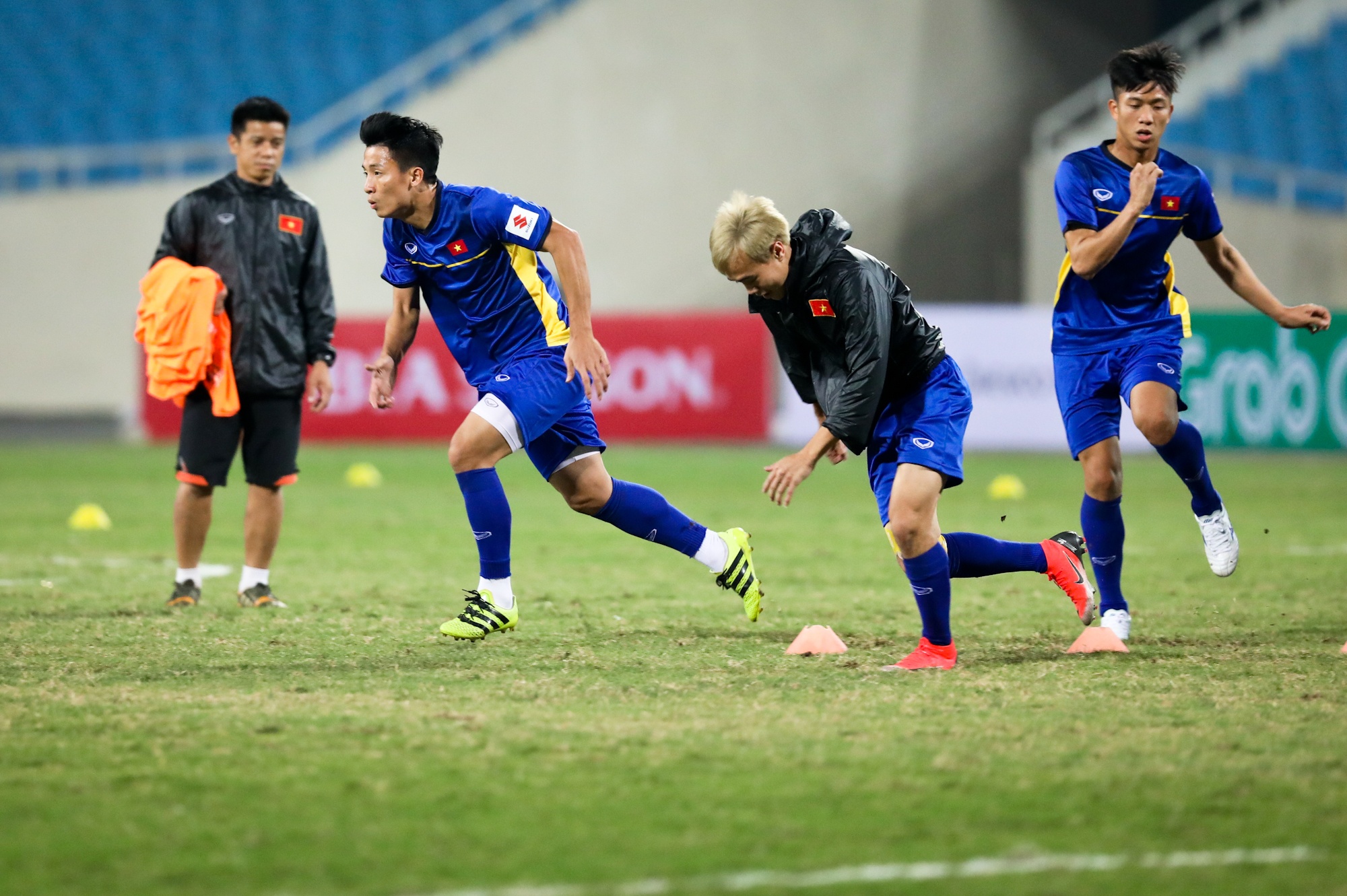 Duc Huy cho Xuan Truong hit khoi anh 4