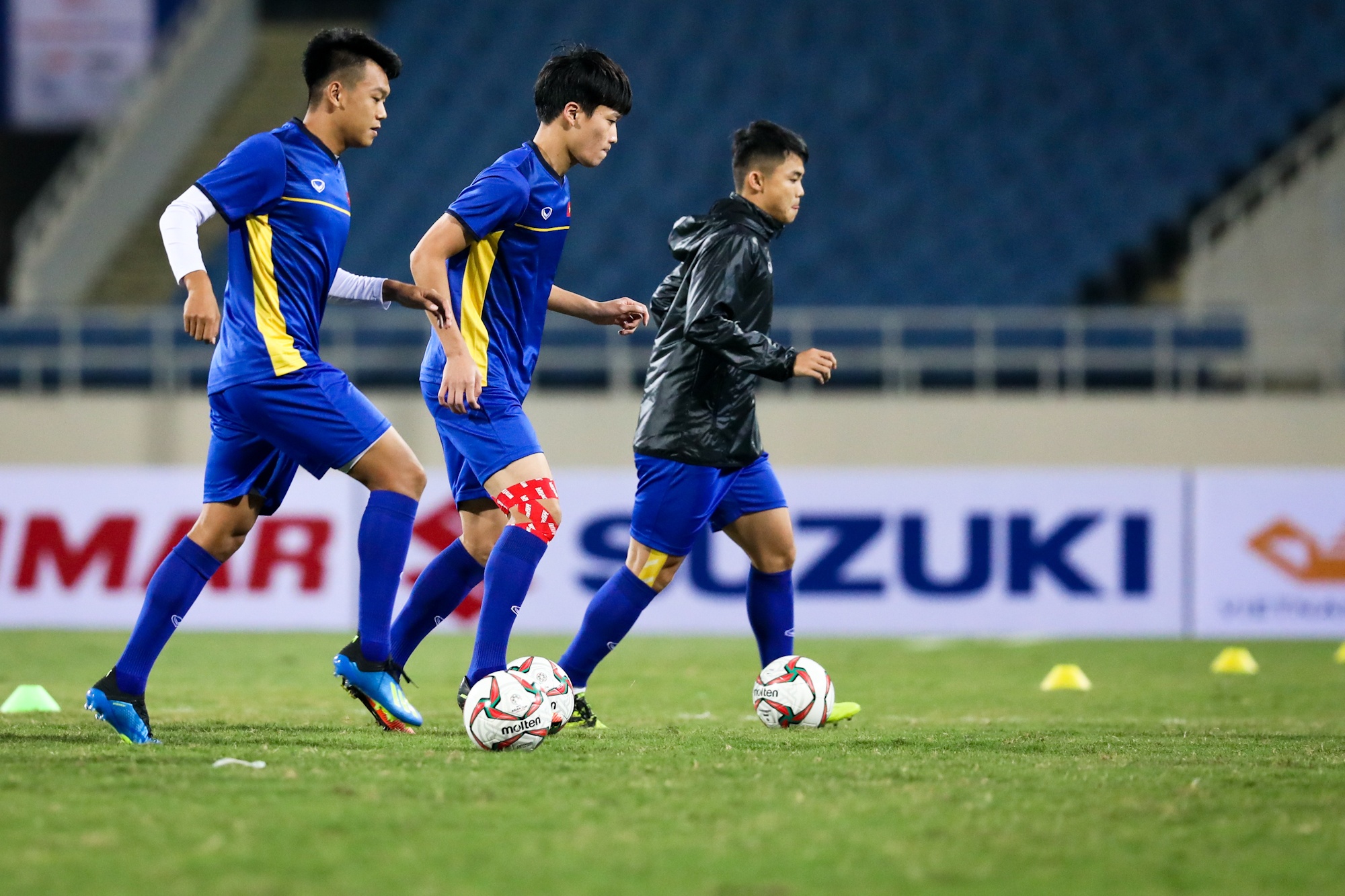 Duc Huy cho Xuan Truong hit khoi anh 5