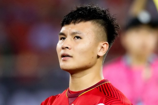 Quang Hai tro lai Phap de kiem tra suc khoe hinh anh