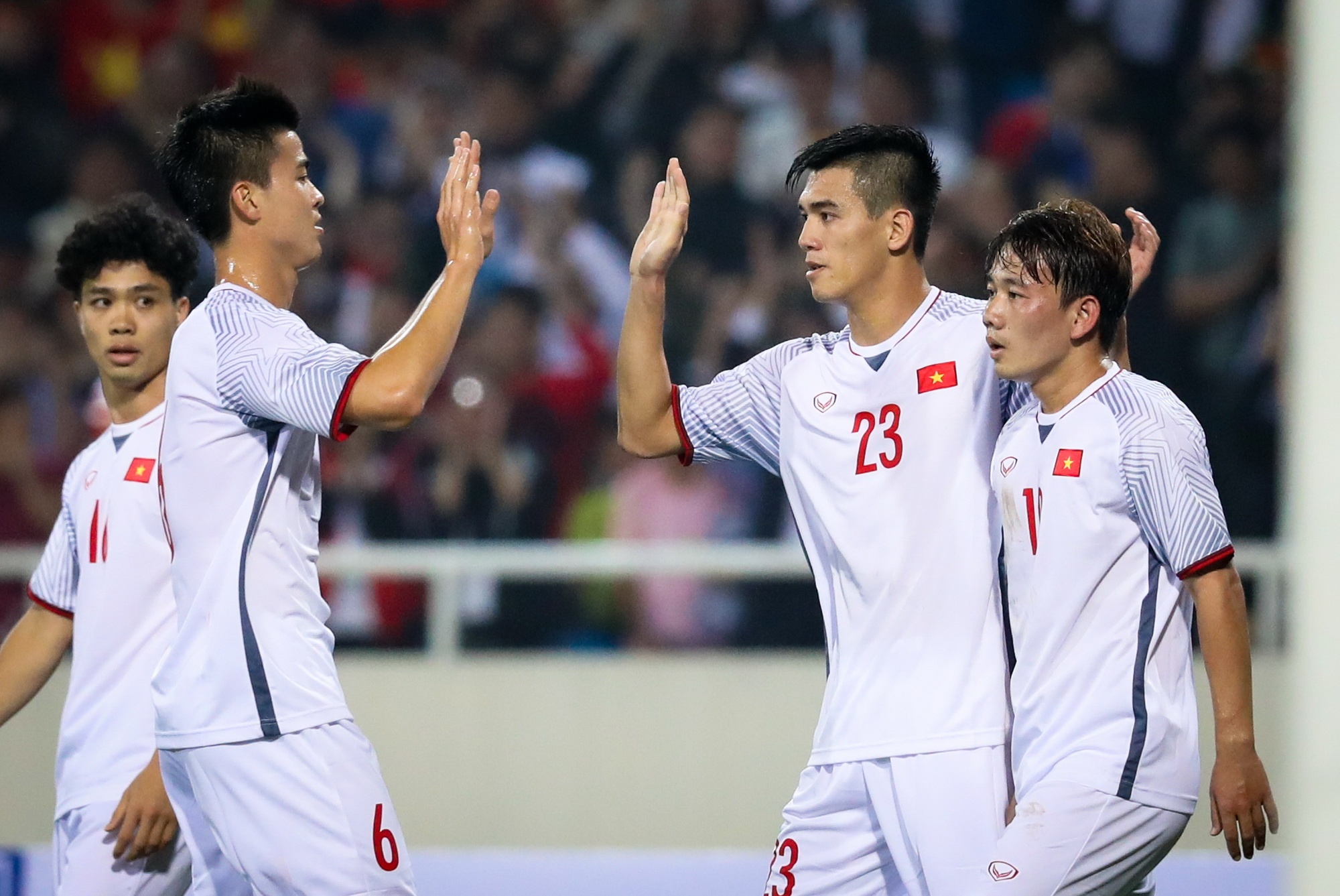 Vắng Anh Đức là khoảng trống lớn ở tuyển Việt Nam ảnh 2 Vang Anh Duc la khoang trong lon o tuyen Viet Nam anh 2