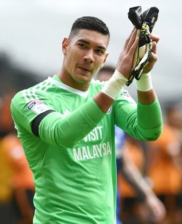 Tranh cãi Quang Hải xuất ngoại ảnh 2 Tranh cai Quang Hai xuat ngoai anh 2