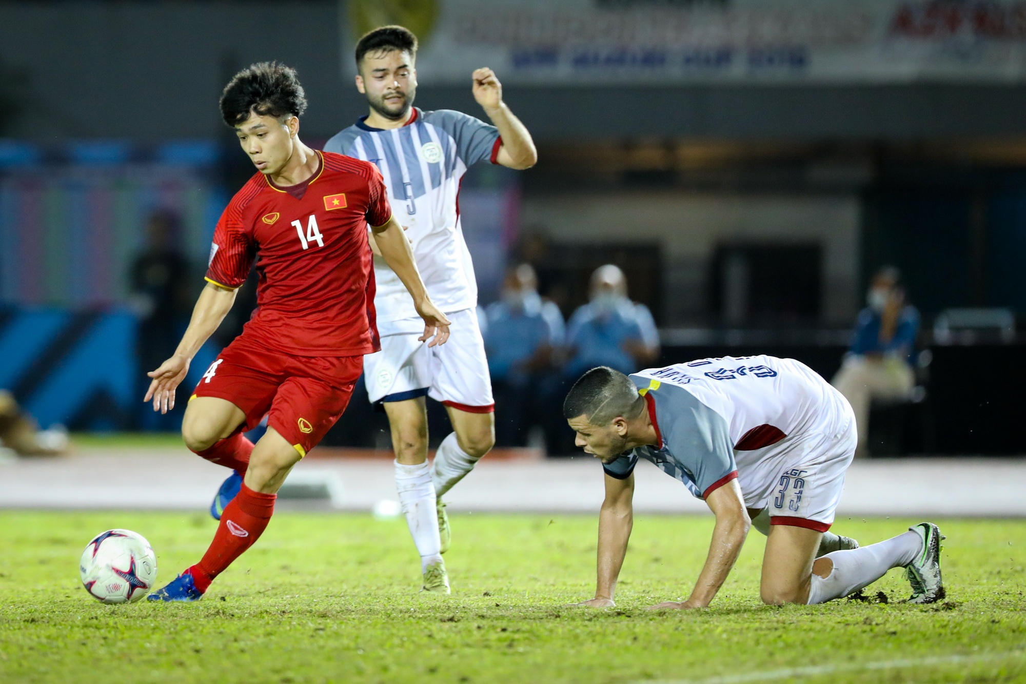 Việt Nam vs Philippines: Công Phượng đá chính ảnh 1 Viet Nam vs Philippines: Cong Phuong da chinh anh 1