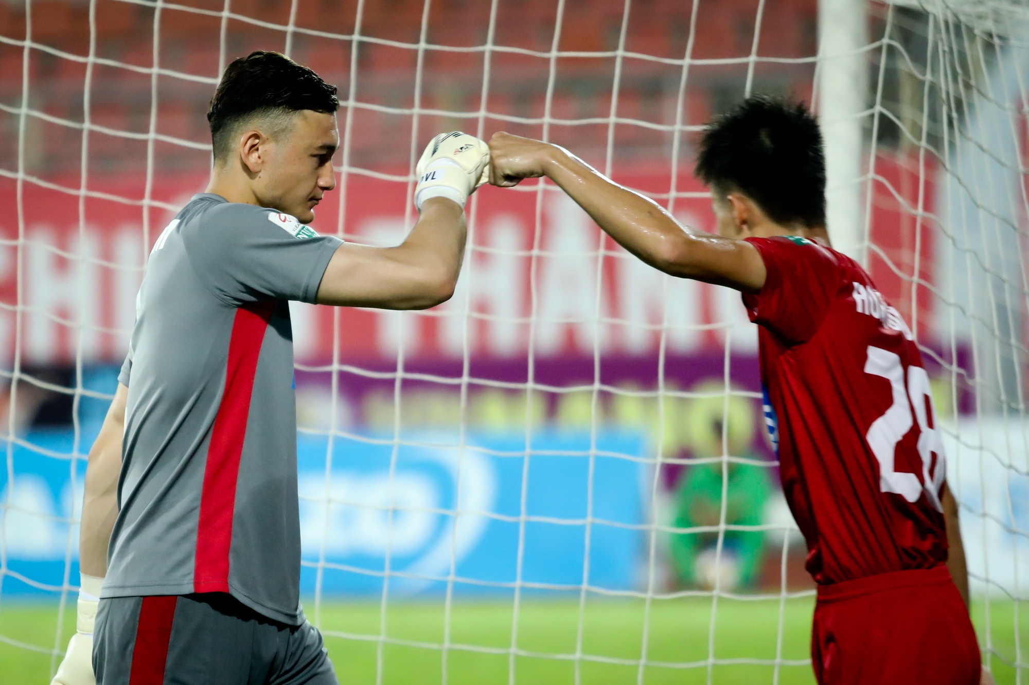 Hanh trinh 4 nam nuoc mat va kien cuong Van Lam anh 13