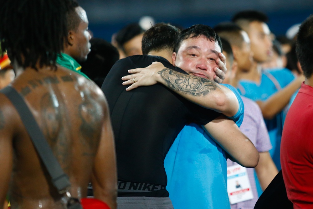 Hanh trinh 4 nam nuoc mat va kien cuong Van Lam anh 7