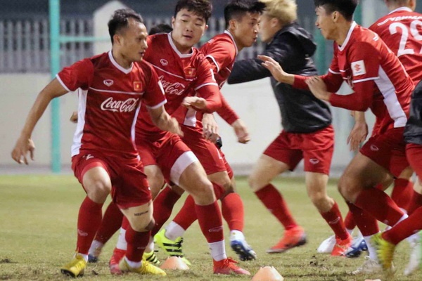 Trong Hoang binh phuc, Viet Nam co luc luong manh nhat du Asian Cup hinh anh