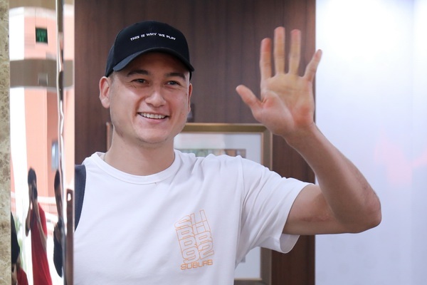 Khong duoc ve Nga an Tet, Van Lam sang Muangthong ngay sau Asian Cup hinh anh