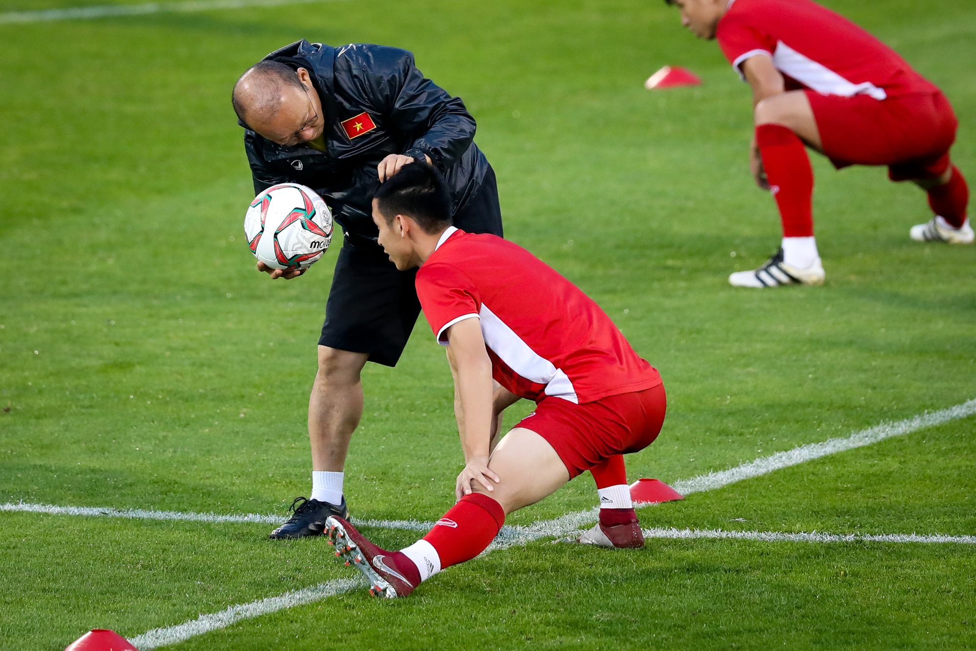 HLV Park Hang-seo xoa dau Hung Dung anh 5