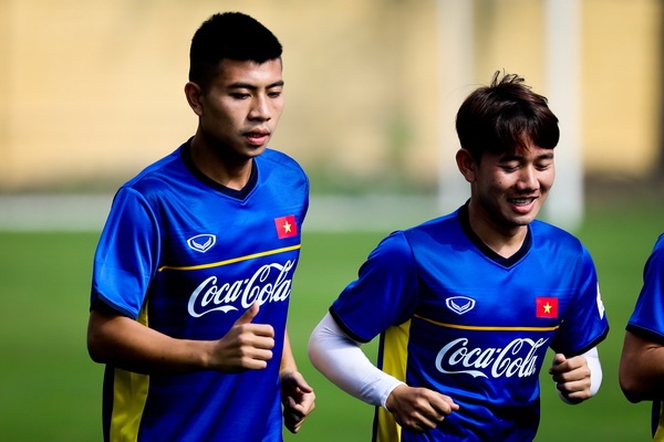 Loai Dinh Thanh Binh, tuyen Viet Nam chot danh sach du Asian Cup 2019 hinh anh
