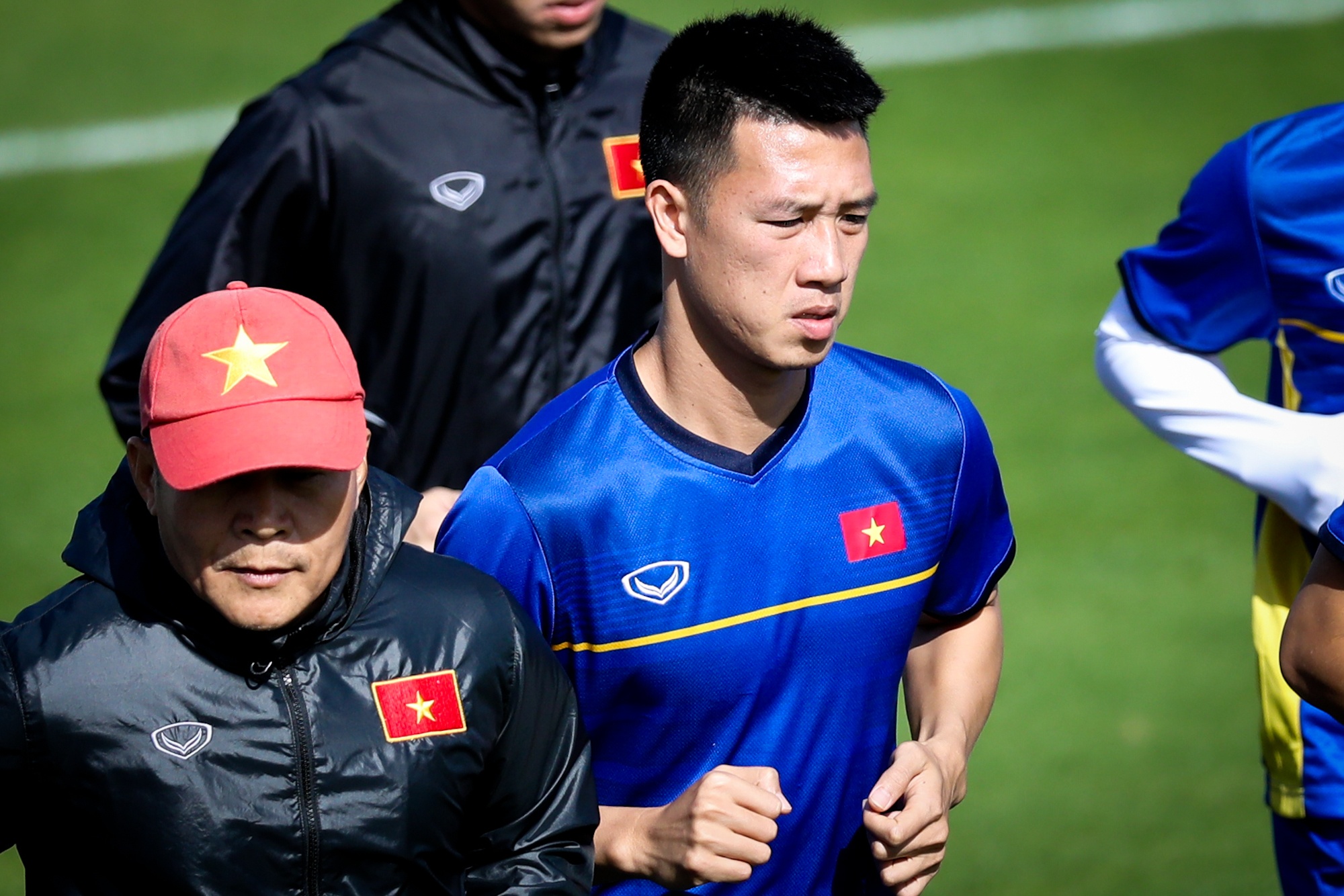 Tuyen Viet Nam chia doi luc luong anh 2