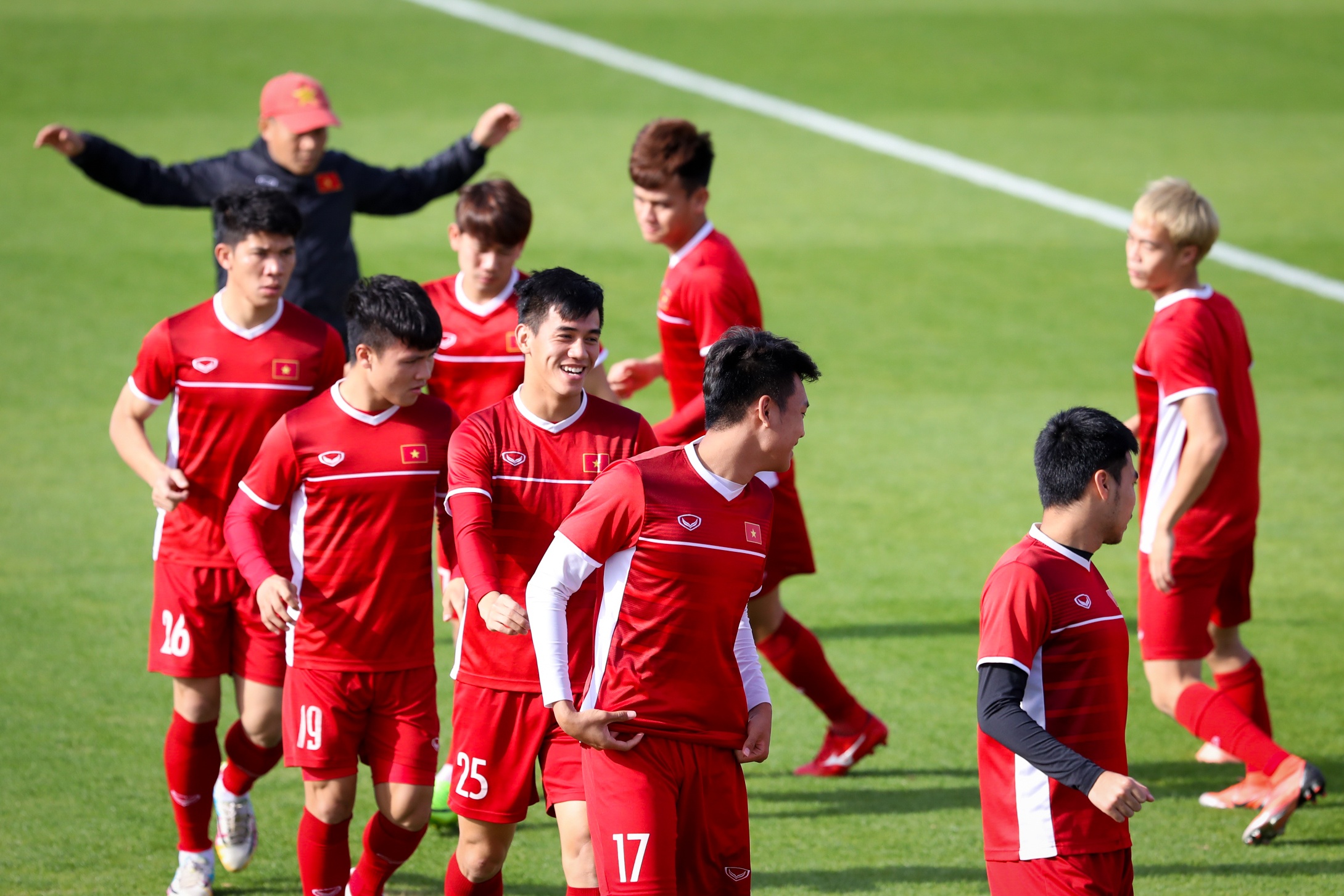 Tuyen Viet Nam tap chong sut phat hang rao anh 2