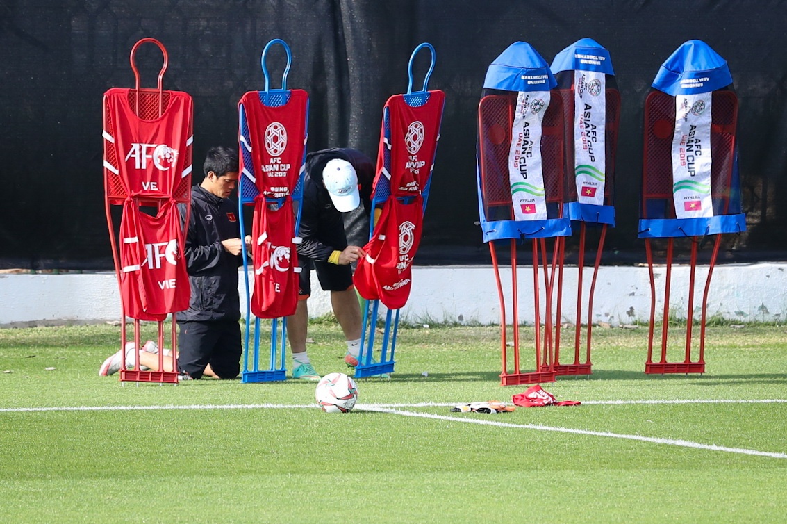 Tuyen Viet Nam tap chong sut phat hang rao anh 6