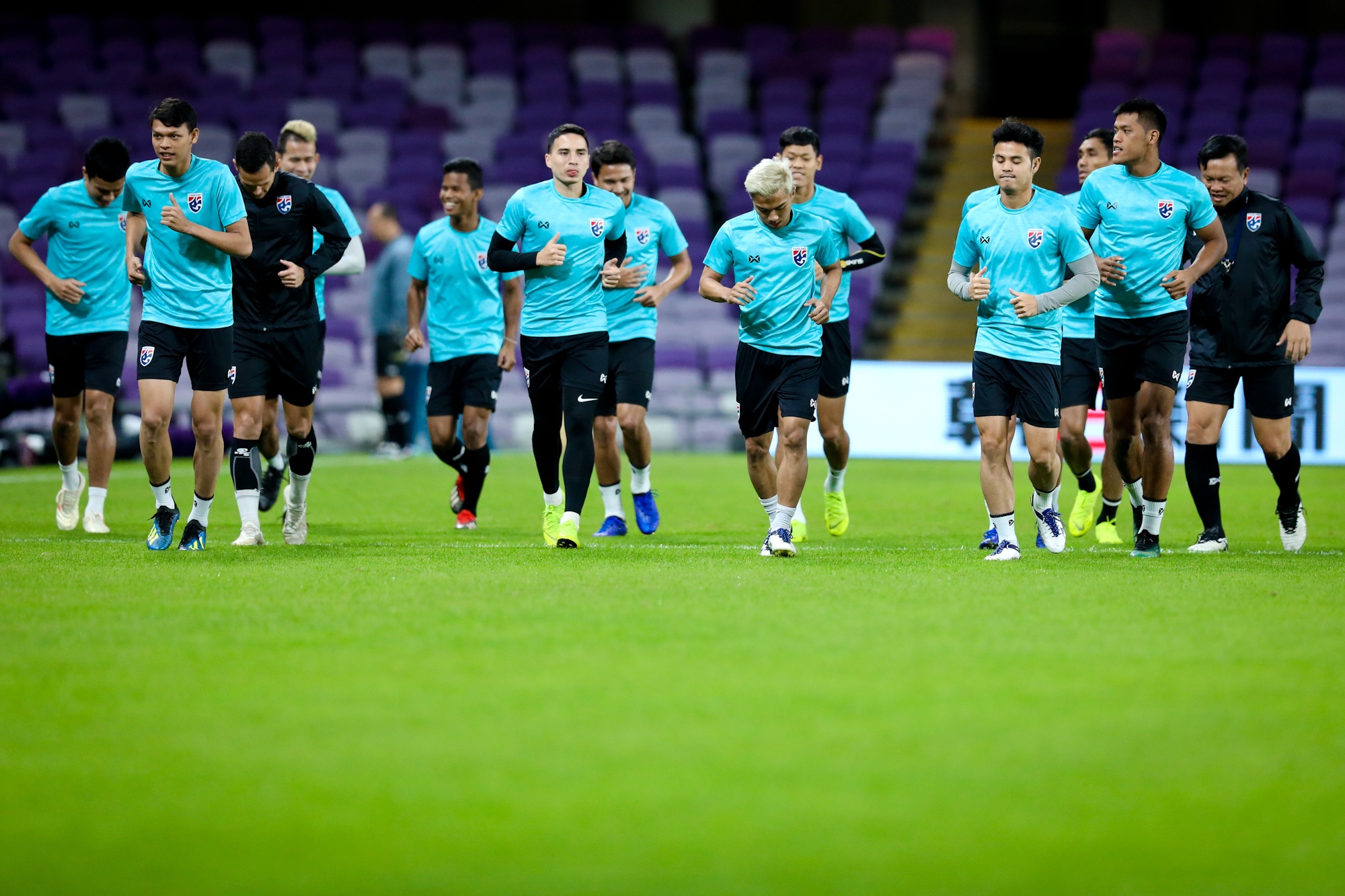 Sân đấu cuối tuyển Việt Nam đẹp như Allianz Arena ảnh 8 San dau cuoi tuyen Viet Nam dep nhu Allianz Arena anh 8