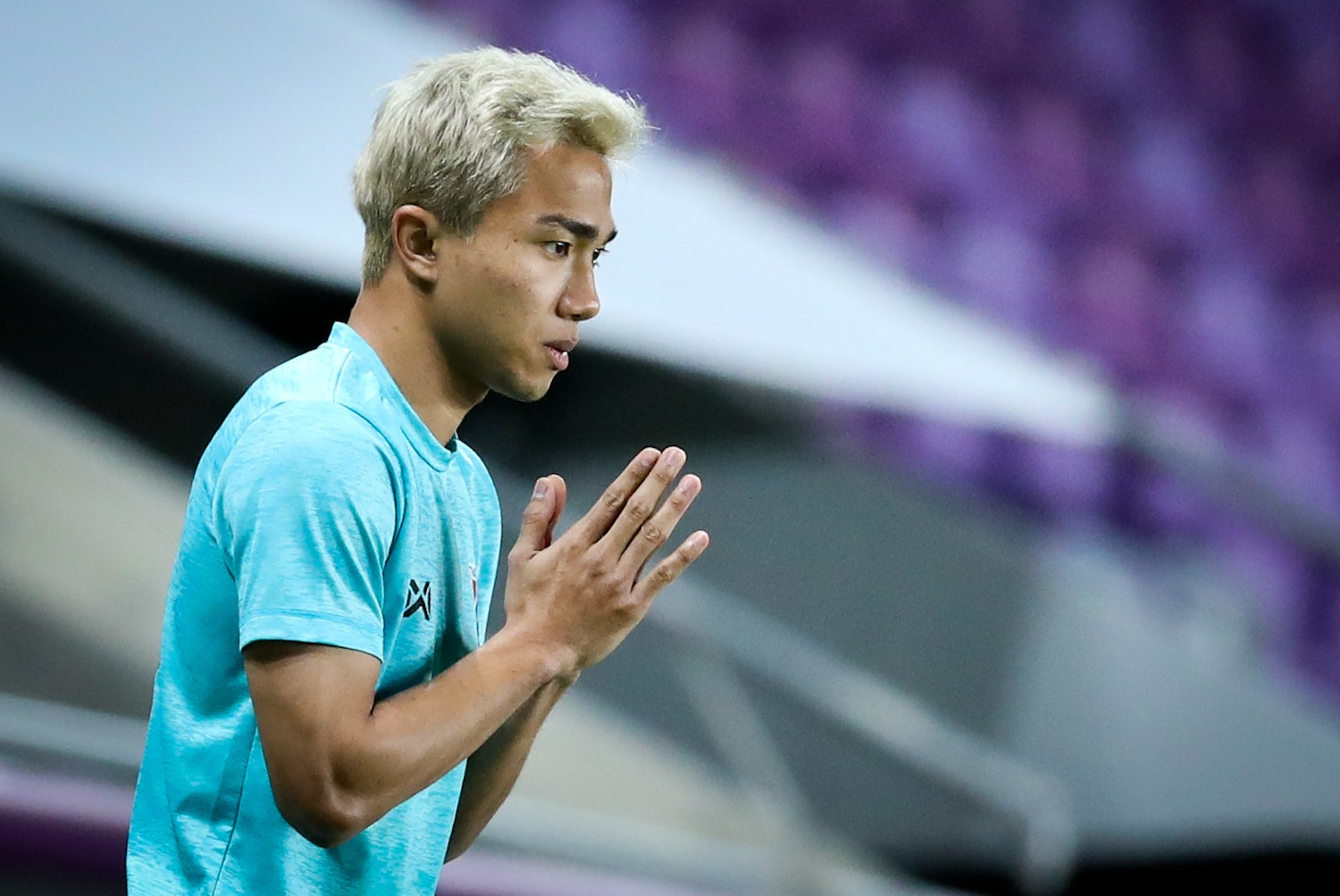 Messi Thai Lan cau nguyen truoc tran UAE anh 4