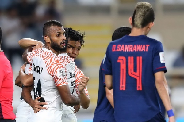 HLV Thai Lan: 'Toi buon khi An Do bi loai, ho choi hay o 2 tran truoc' hinh anh