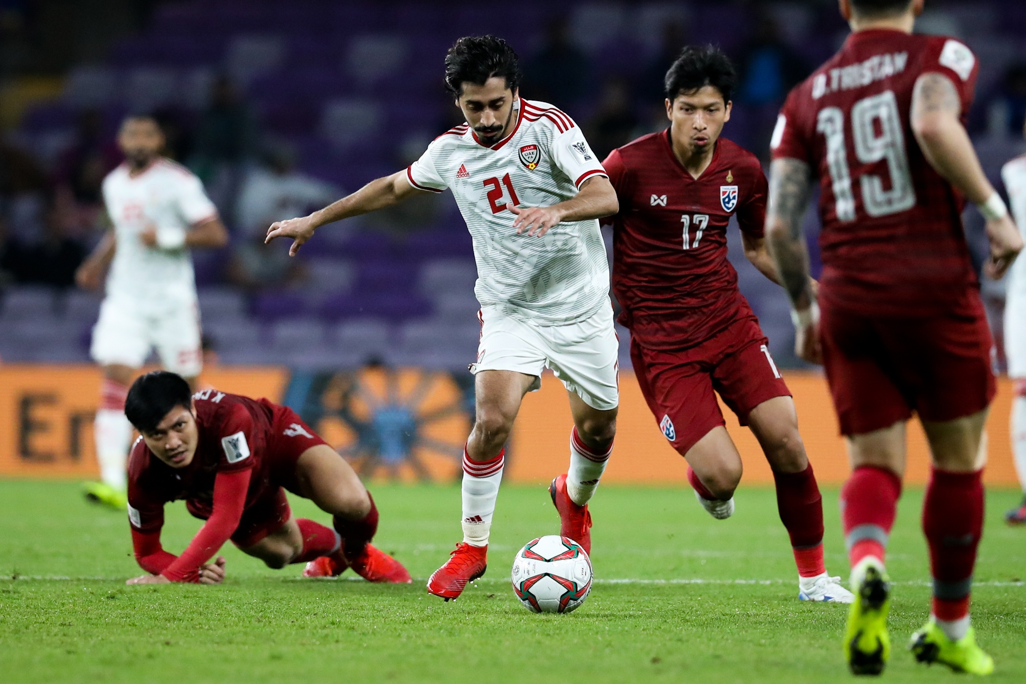 Chanathip the hien quyen luc anh 8