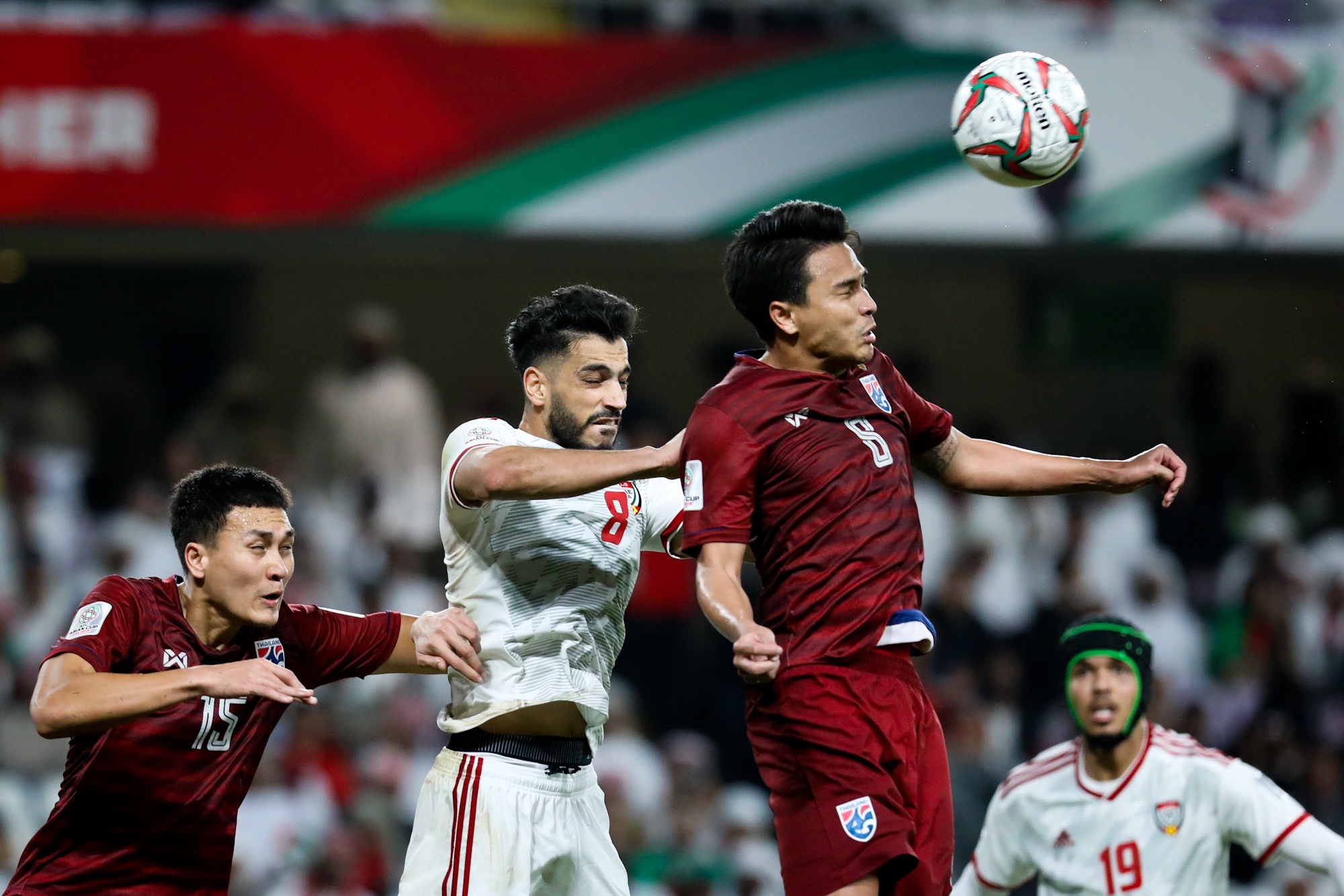 Chanathip the hien quyen luc anh 9