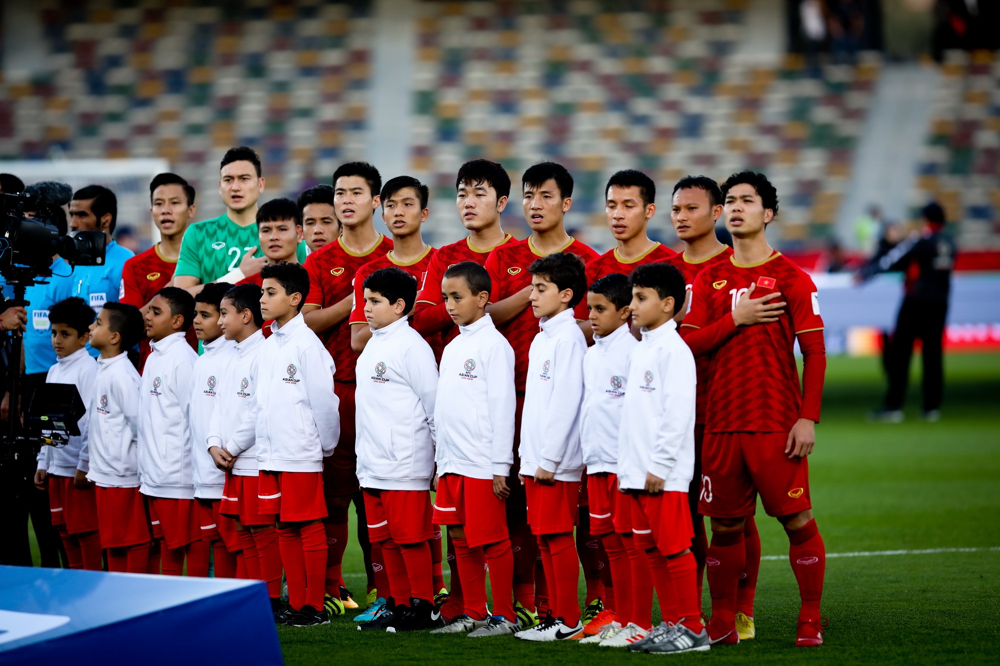 Việt Nam vs Yemen: Duyên Tây Á của Phượng ảnh 5 Viet Nam vs Yemen: Duyen Tay A cua Phuong anh 5