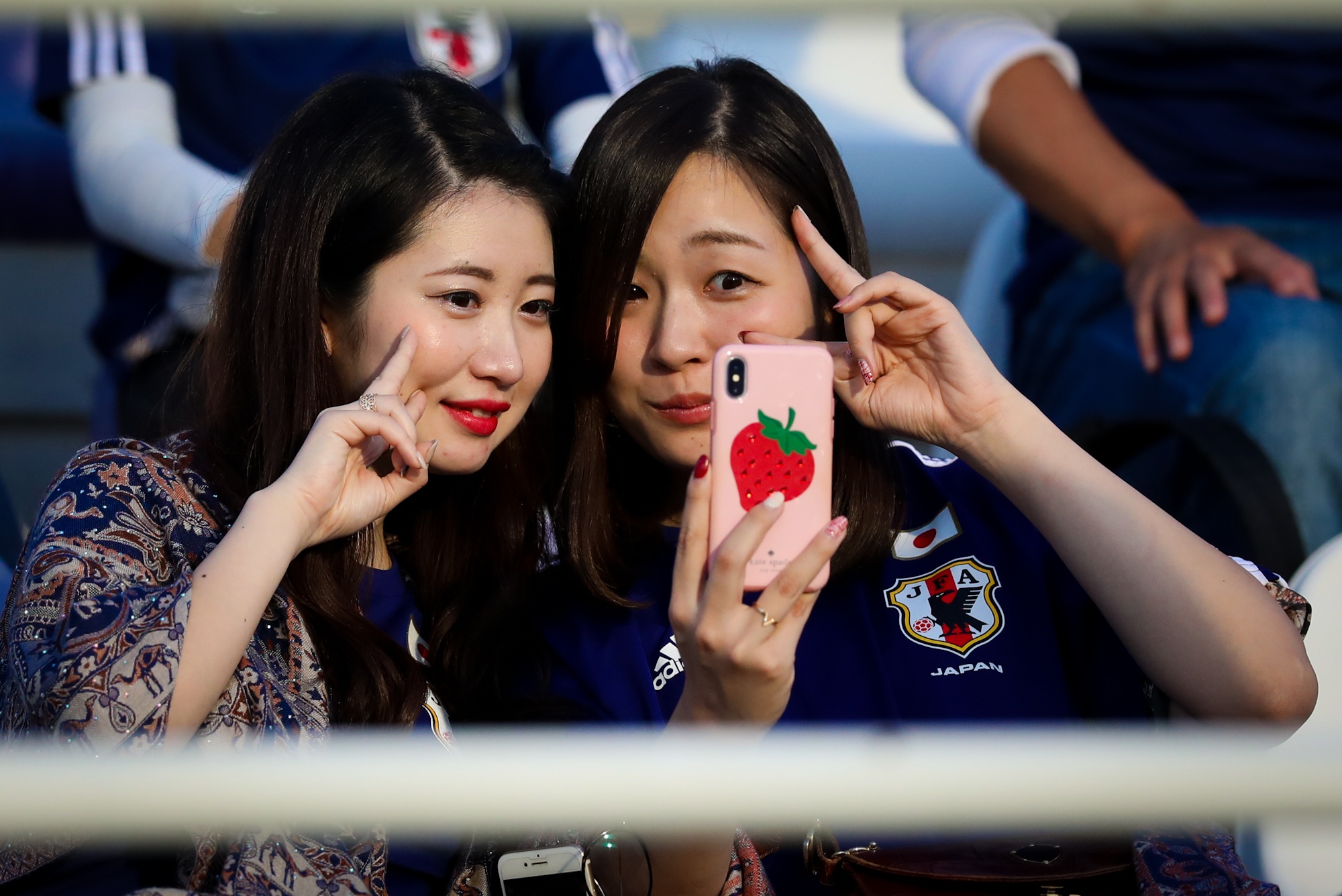 CDV Nhat Ban xinh dep,  rang ro truoc Uzbekistan anh 1