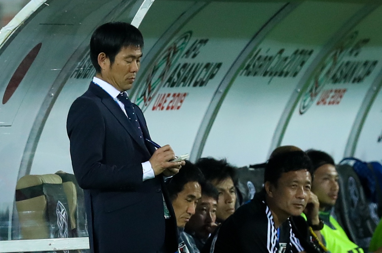 Hector Cuper noi gian vi Nhat Ban choi xau anh 9