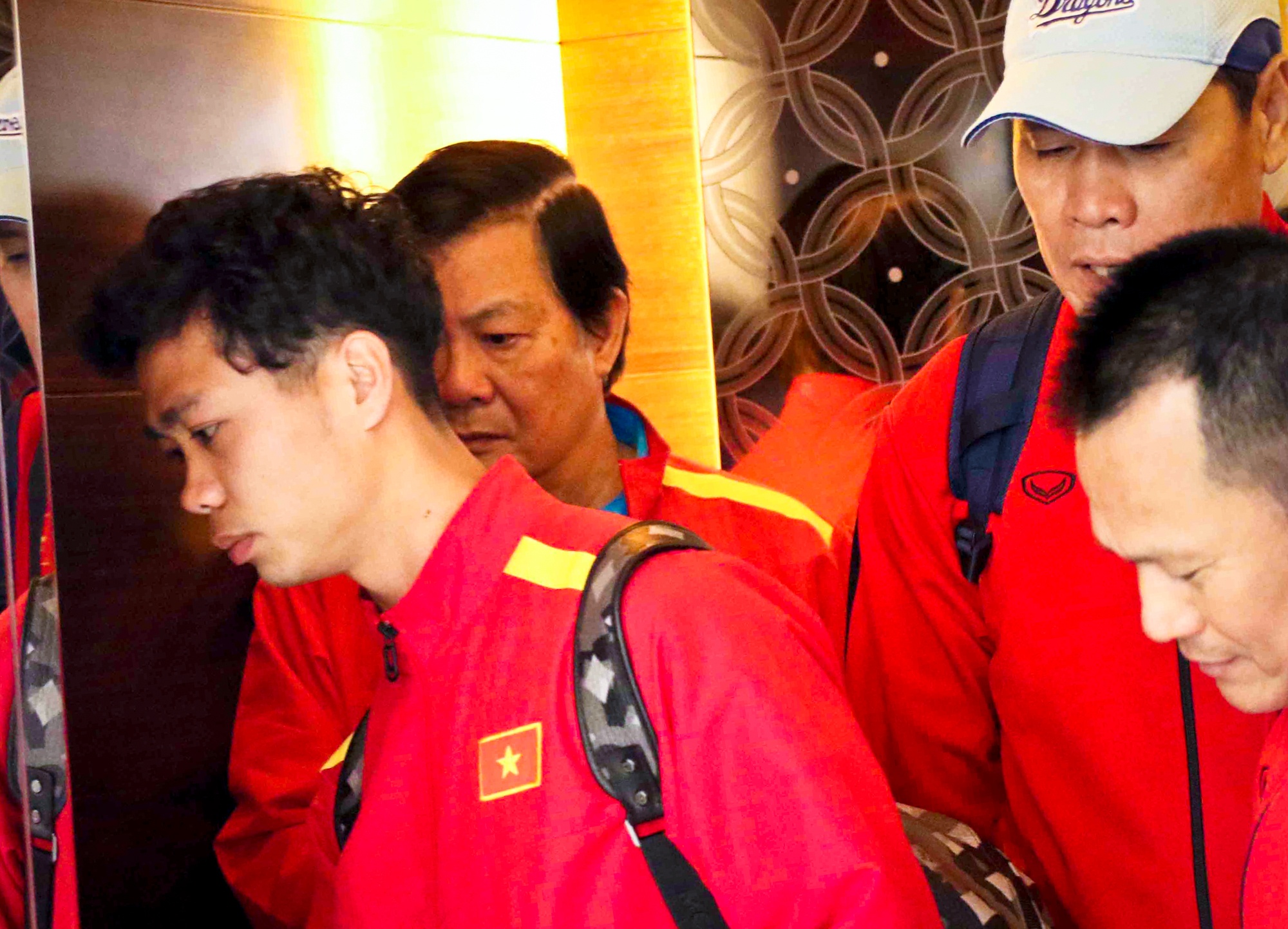 Tuyen Viet Nam da toi Dubai,  thuong thuc buffet anh 4