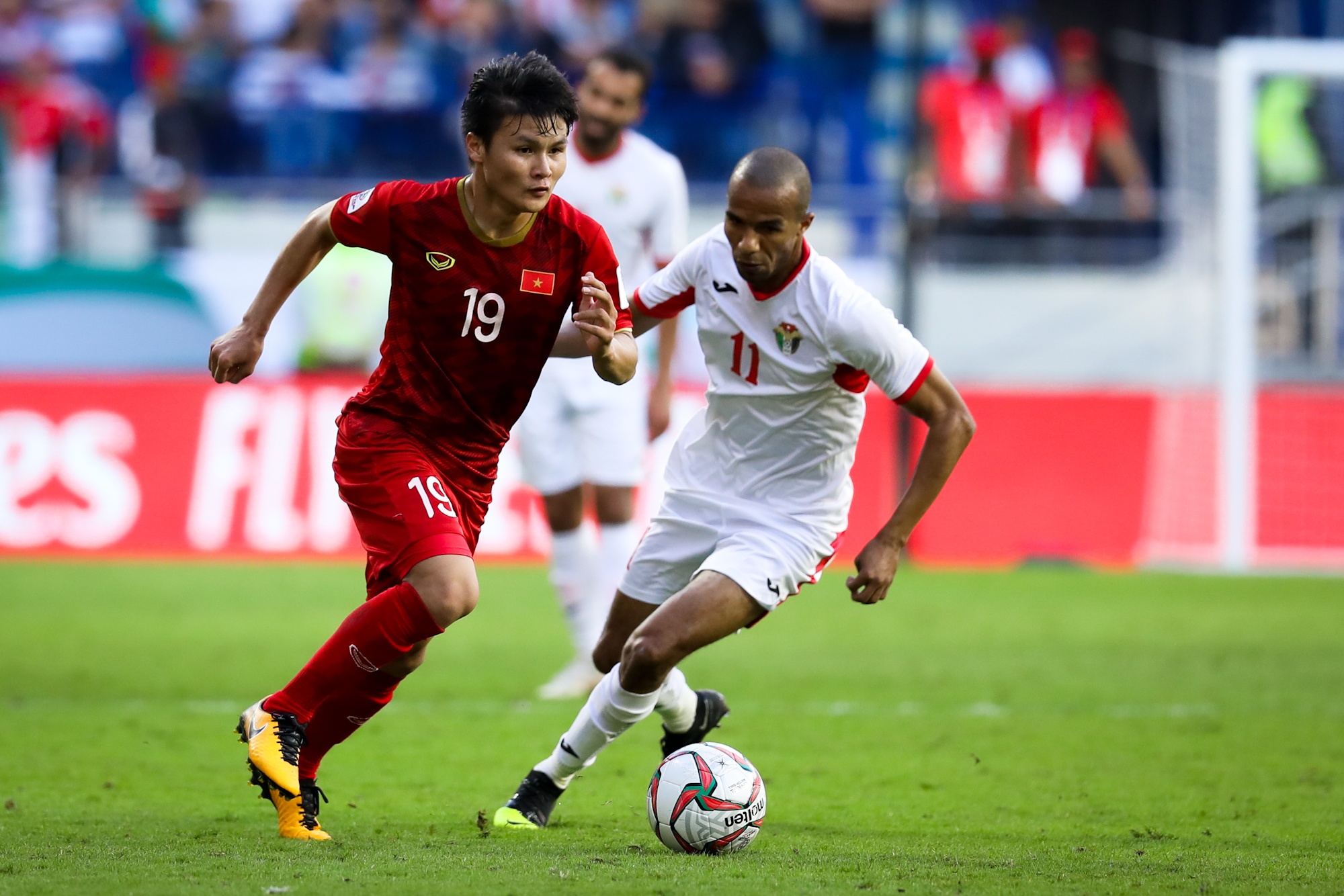 Quang Hai khong dam nhin Tien Dung da phat den anh 5